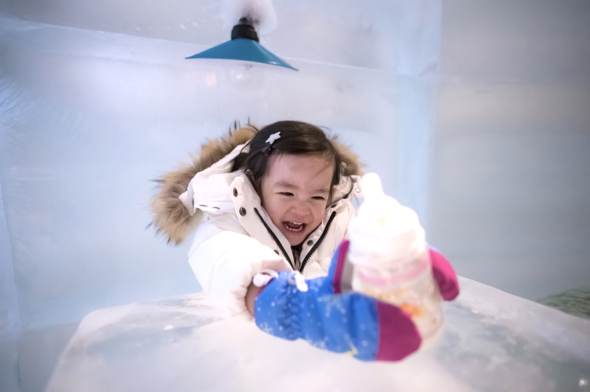 日本冬季滑雪玩雪親子寫真｜雪景家庭旅拍｜親子寫真｜家庭攝影｜小巴老師｜第 34 張