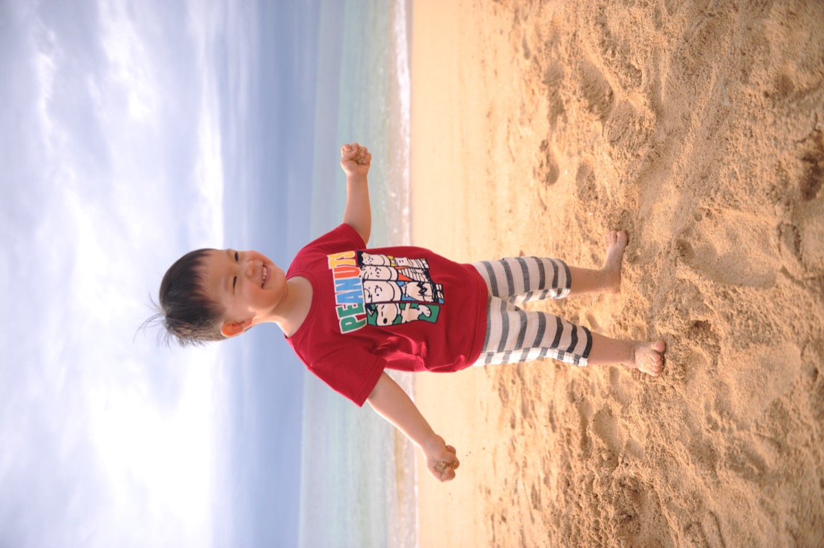 日本沖繩親子寫真｜海島沙灘家庭旅拍｜親子寫真｜家庭攝影｜小巴老師｜第 22 張