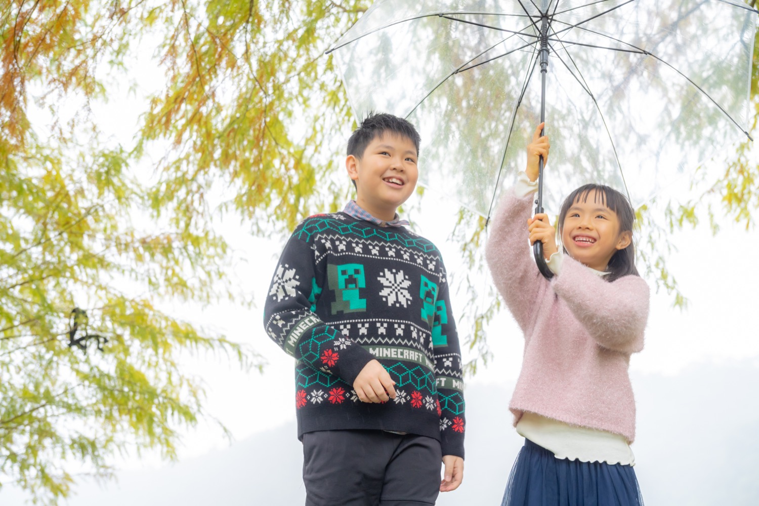 雨中下雨親子寫真|雨天家庭攝影|親子寫真|家庭攝影|小巴老師|第 3 張